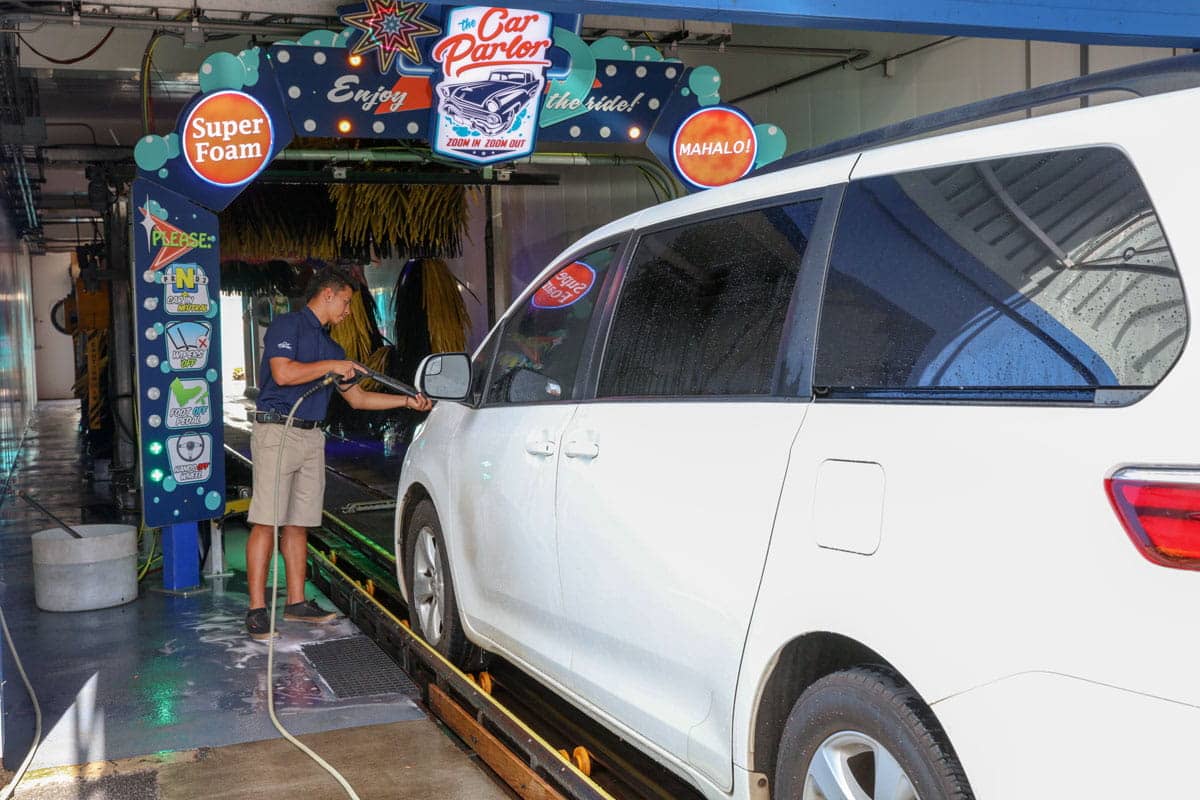 Car Wash Honolulu- The Car Parlor, Zoom In Zoom Out!